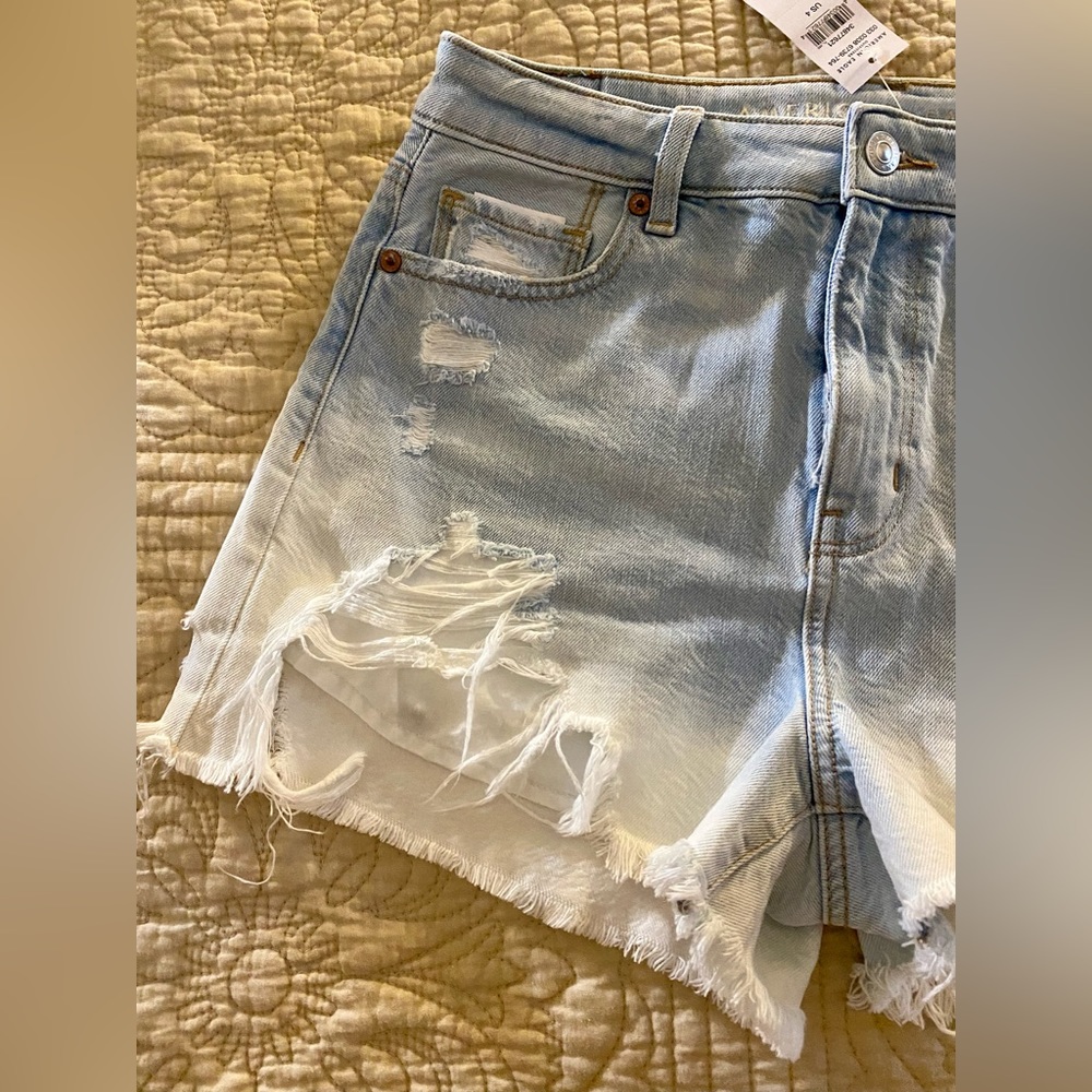 American Eagle Distressed Jean Short BNWT - Picture 5 of 8